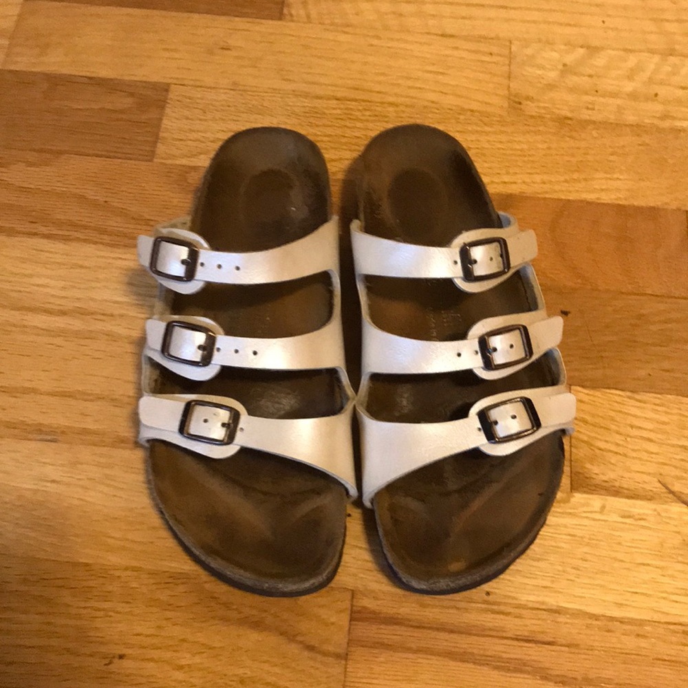 Cream Birkenstocks!
